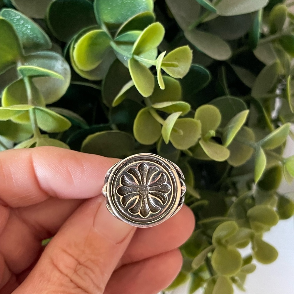 Beautiful Chrome silver tone Hearts Maltese Cross Cocktail Ring size 8